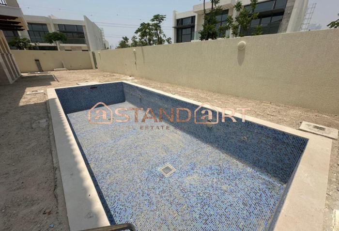 Mediterranean | Burj Khalifa View | Near Lagoon