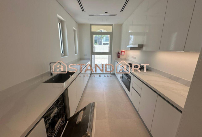 Mediterranean | Burj Khalifa View | Near Lagoon